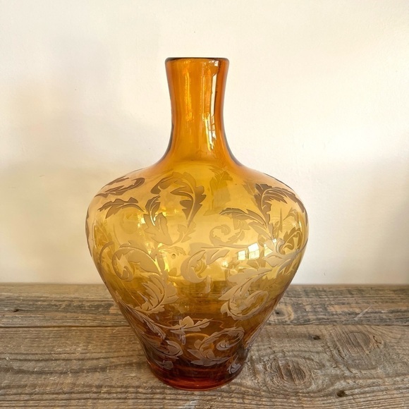 Hand blown etched art glass vase amber - Picture 2 of 7